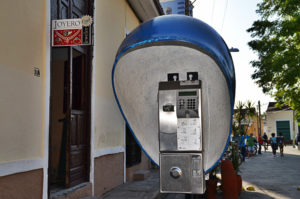 Lire la suite à propos de l’article Téléphone et Internet à Cuba : mode d’emploi